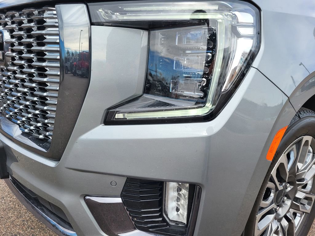 Used 2024 GMC Yukon XL Denali Ultimate image 9
