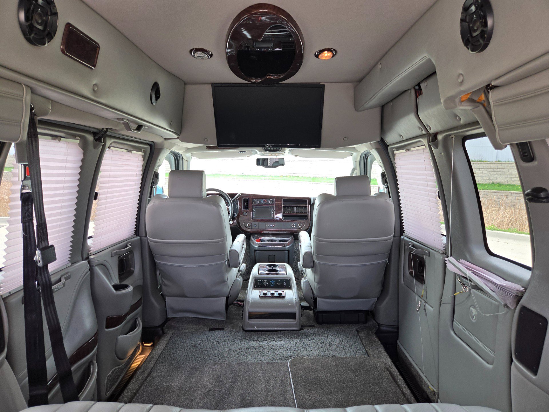 Used 2012 GMC Savana 1500 RWD image 18