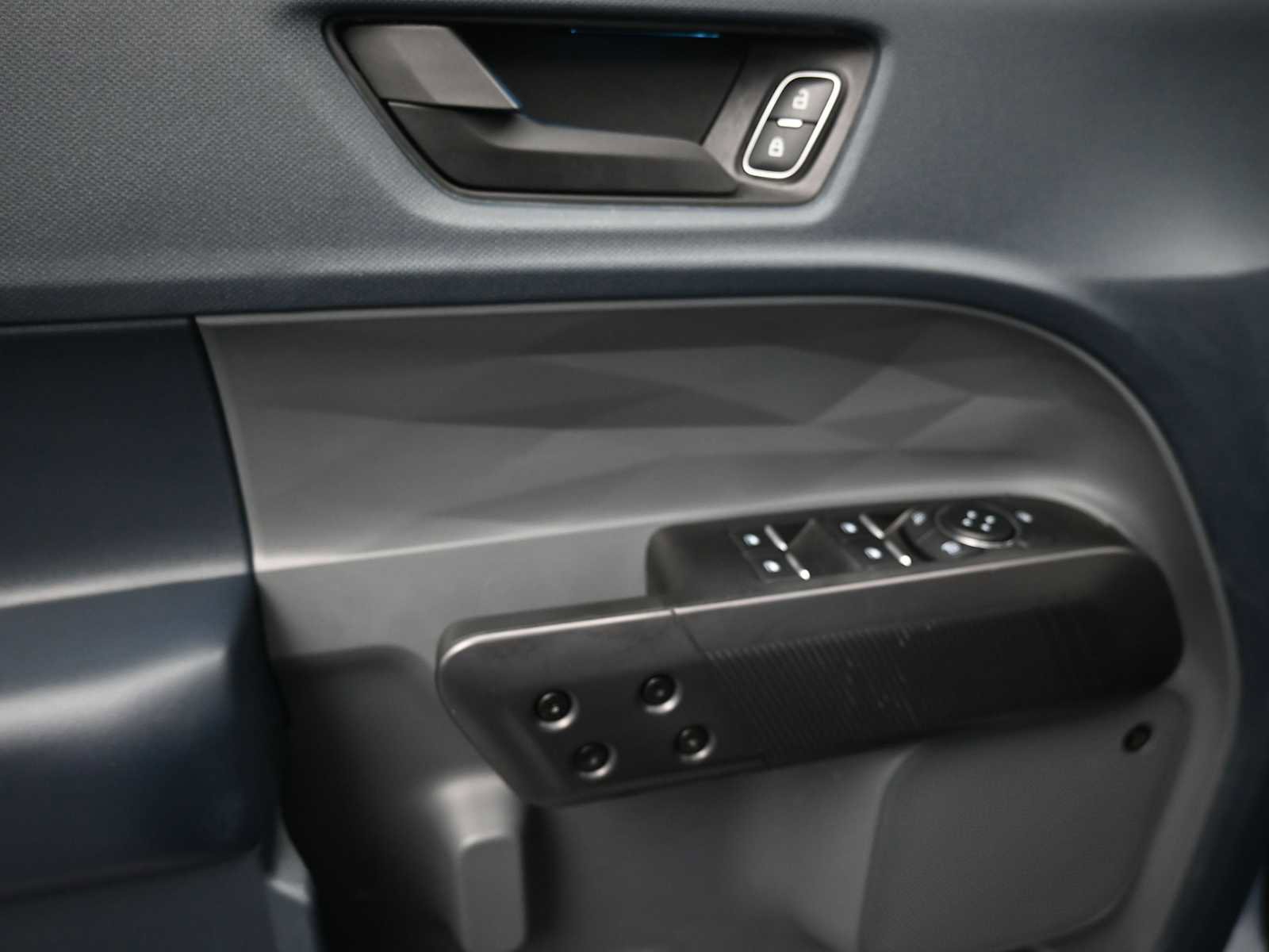 Used 2024 Ford Maverick Lariat w/ Black Appearance Package image 10