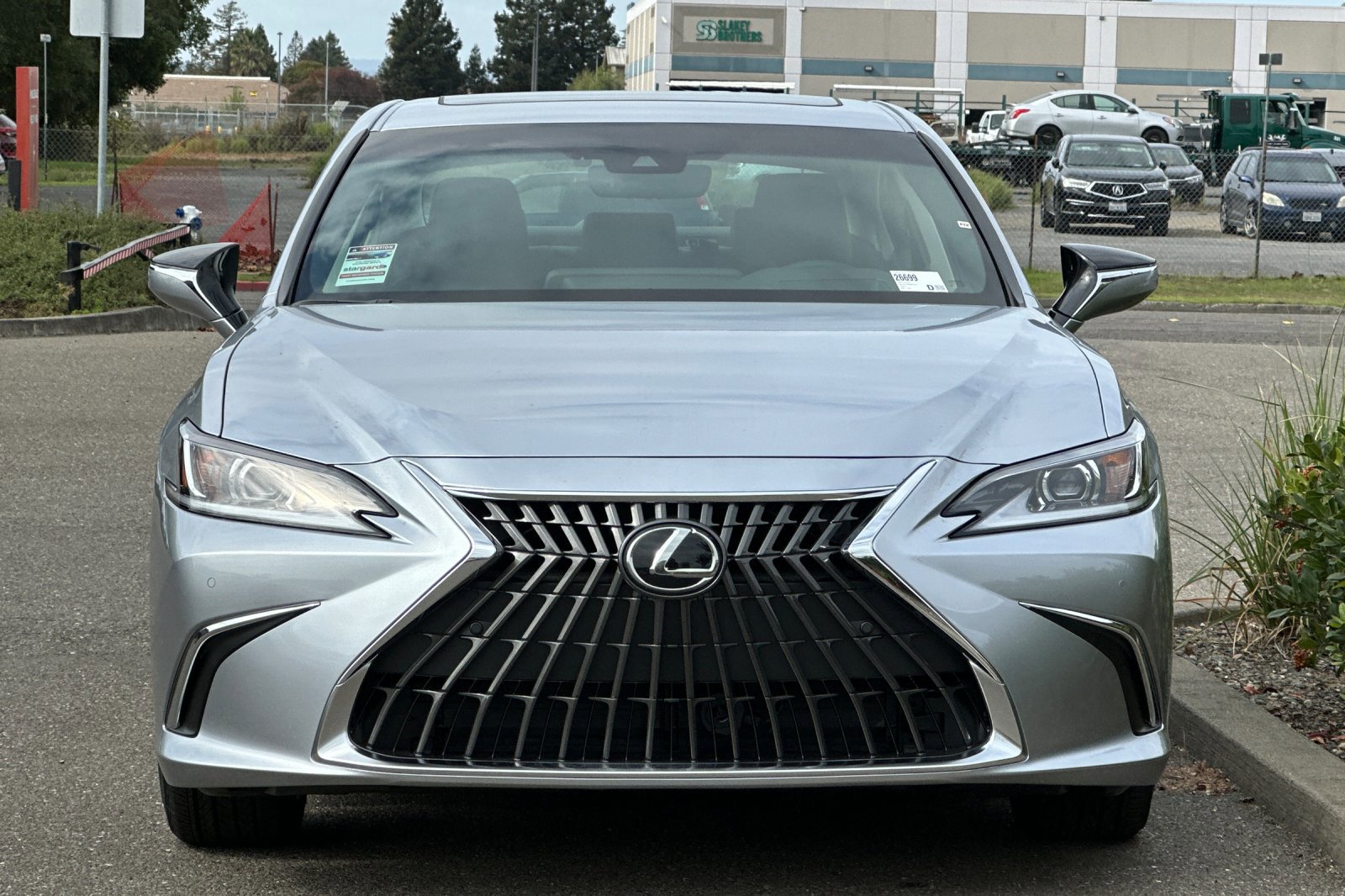 New 2025 Lexus ES 300h w/ Premium Package image 9