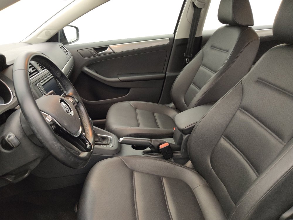 Used 2016 Volkswagen Jetta SE FWD image 17