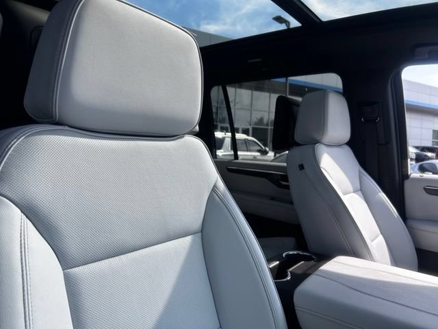 New 2026 Chevrolet Suburban Premier AWD/4WD image 22