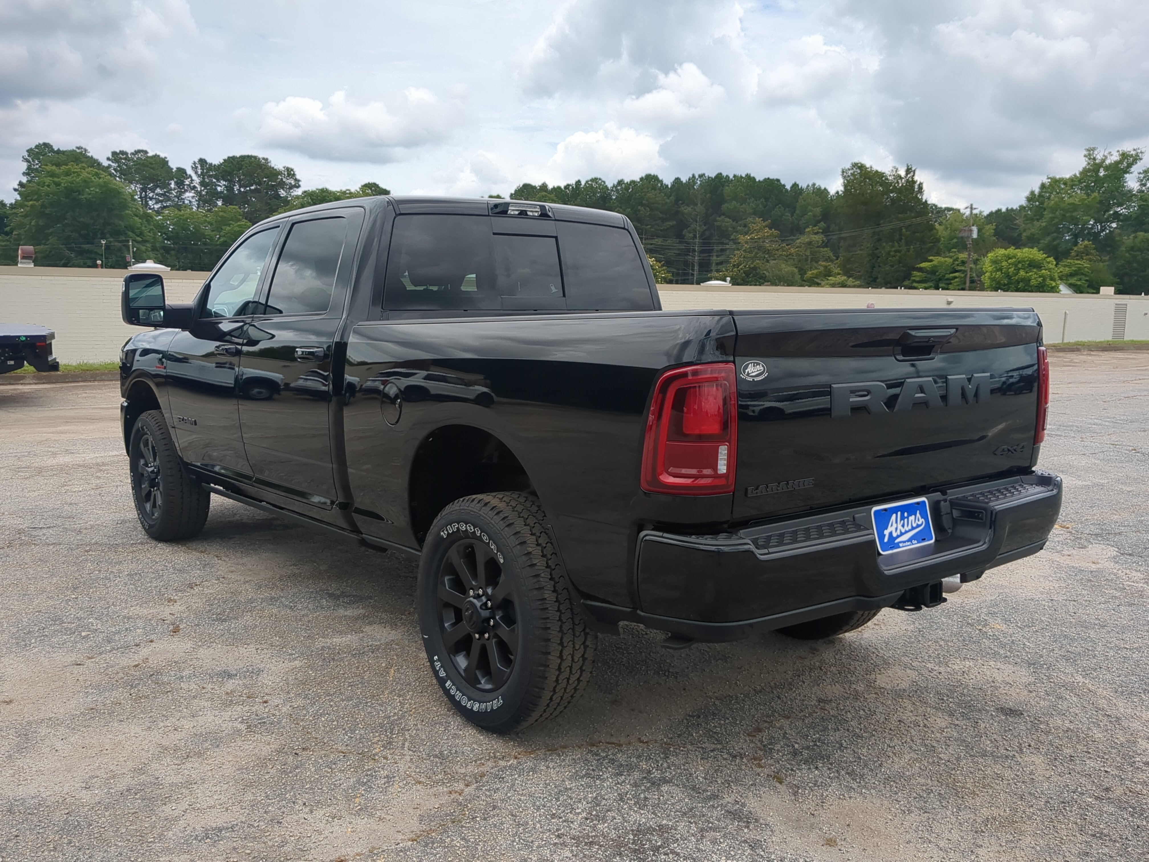New 2026 RAM 2500 Laramie AWD/4WD image 6