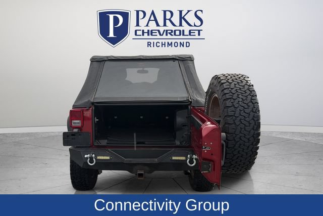 Used 2013 Jeep Wrangler Unlimited Sahara w/ Connectivity Group AWD/4WD image 9
