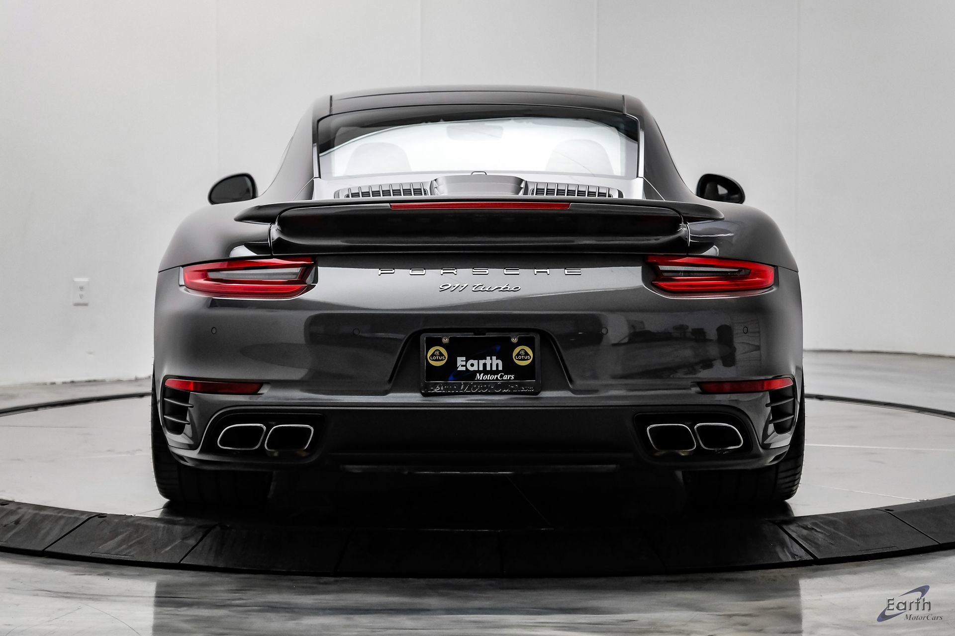 Used 2017 Porsche 911 Turbo image 12