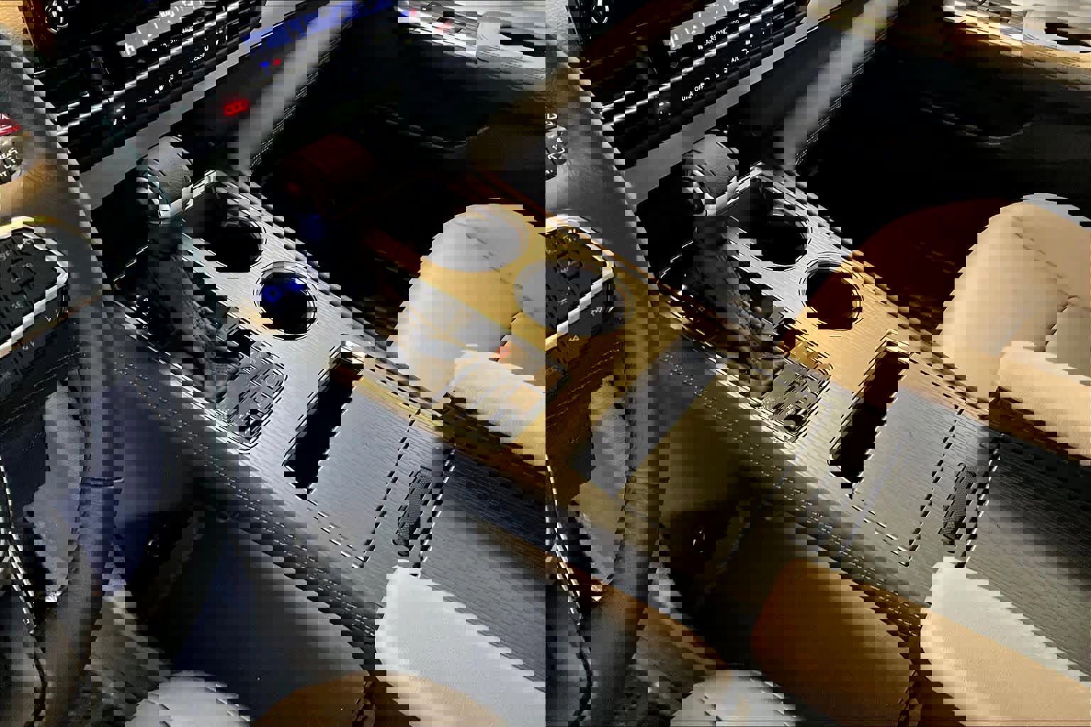 Used 2025 Toyota Sienna XLE w/ XLE Plus Package image 17