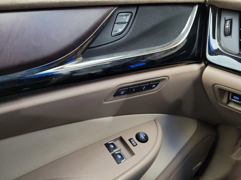Used 2016 Cadillac ELR FWD image 27