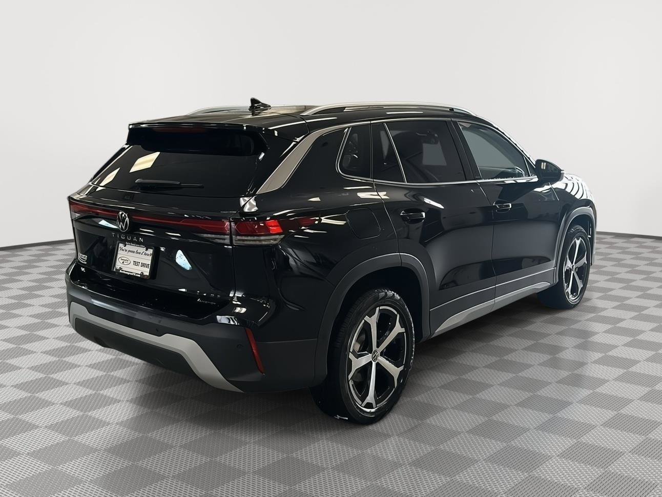 New 2026 Volkswagen Tiguan SE AWD/4WD image 5