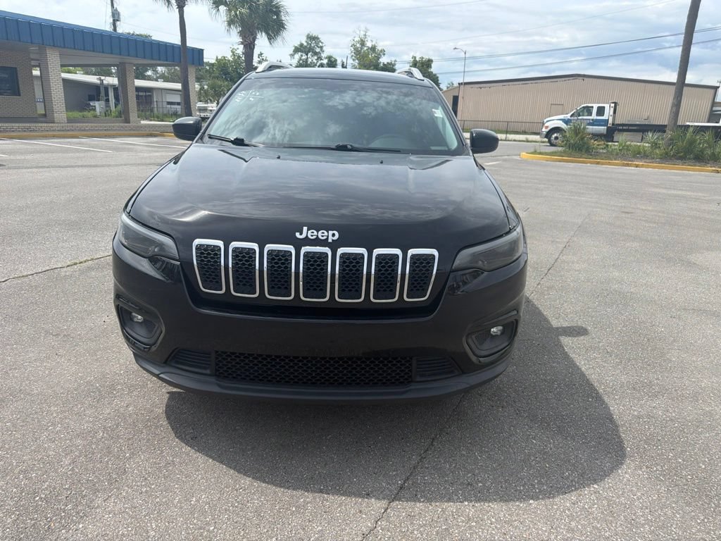 Used 2019 Jeep Cherokee Latitude w/ Popular Appearance Group