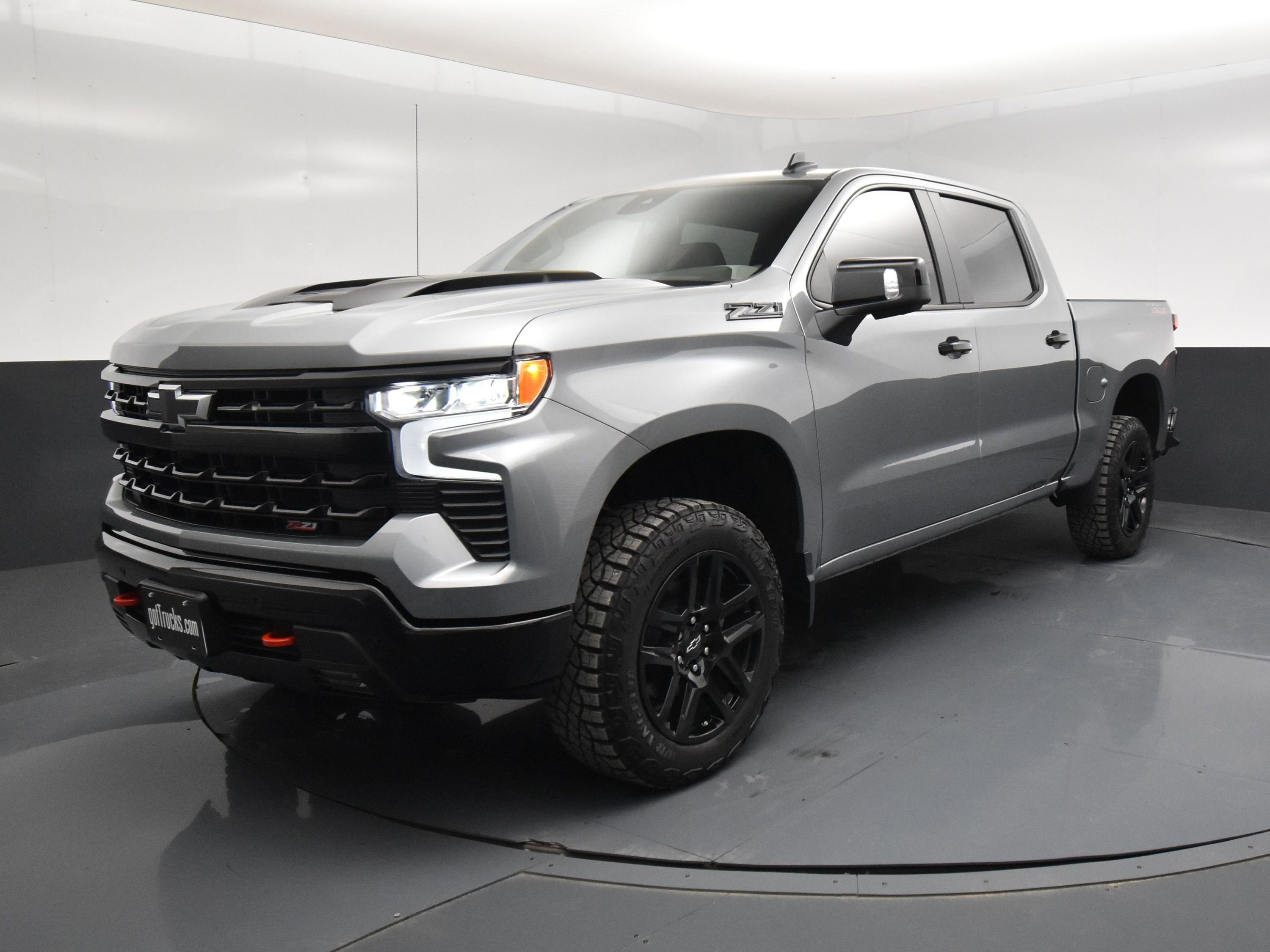 Used 2026 Chevrolet Silverado 1500 LT Trail Boss w/ Safety Package image 2