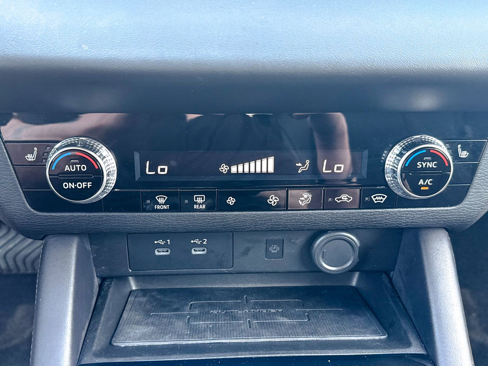 Used 2025 Mitsubishi Outlander SE image 33