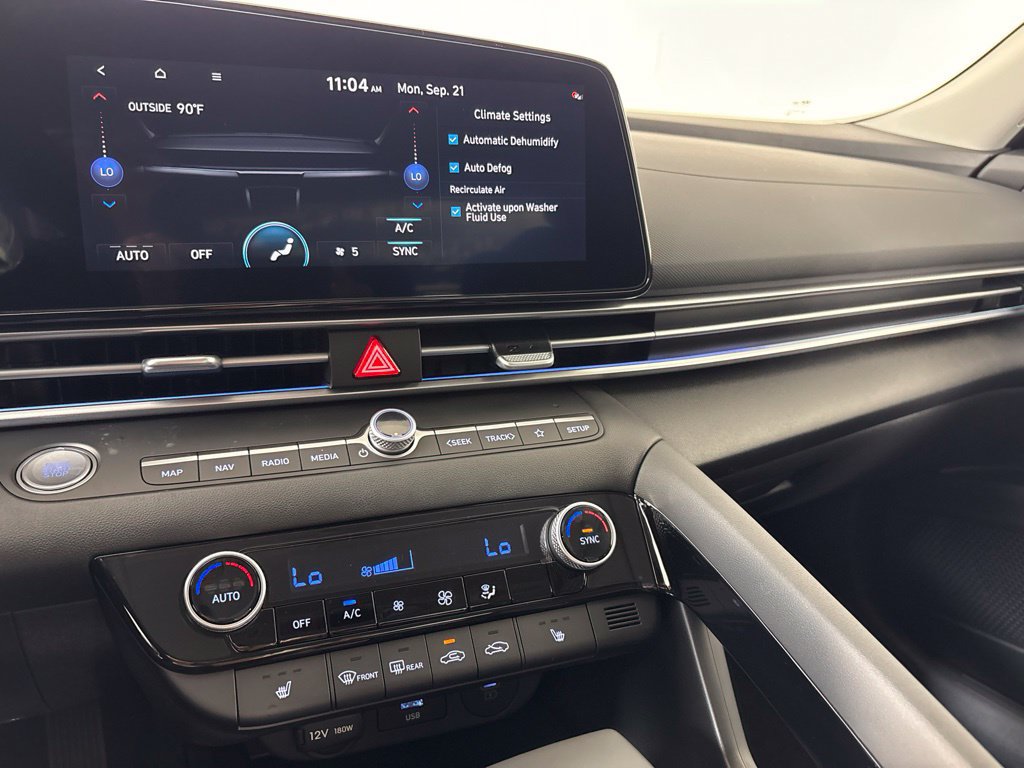 New 2026 Hyundai Elantra Limited FWD image 34