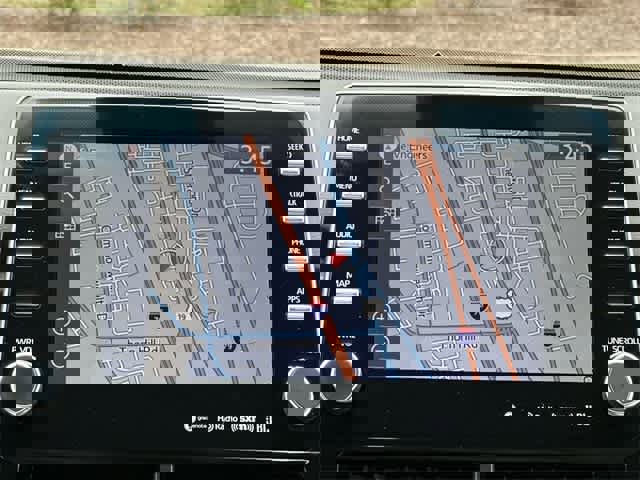 Used 2021 Toyota Avalon Limited image 13