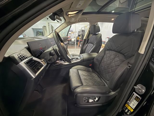 Used 2024 BMW X7 xDrive40i image 10