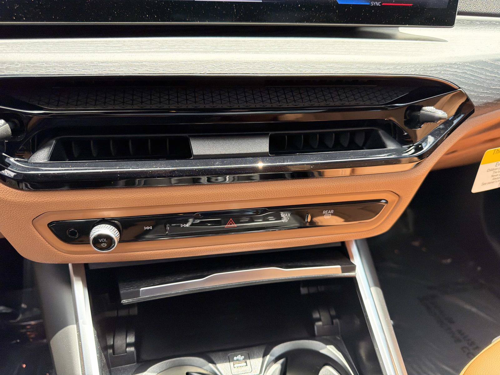 New 2026 BMW 330i Sedan w/ Convenience Package RWD image 20