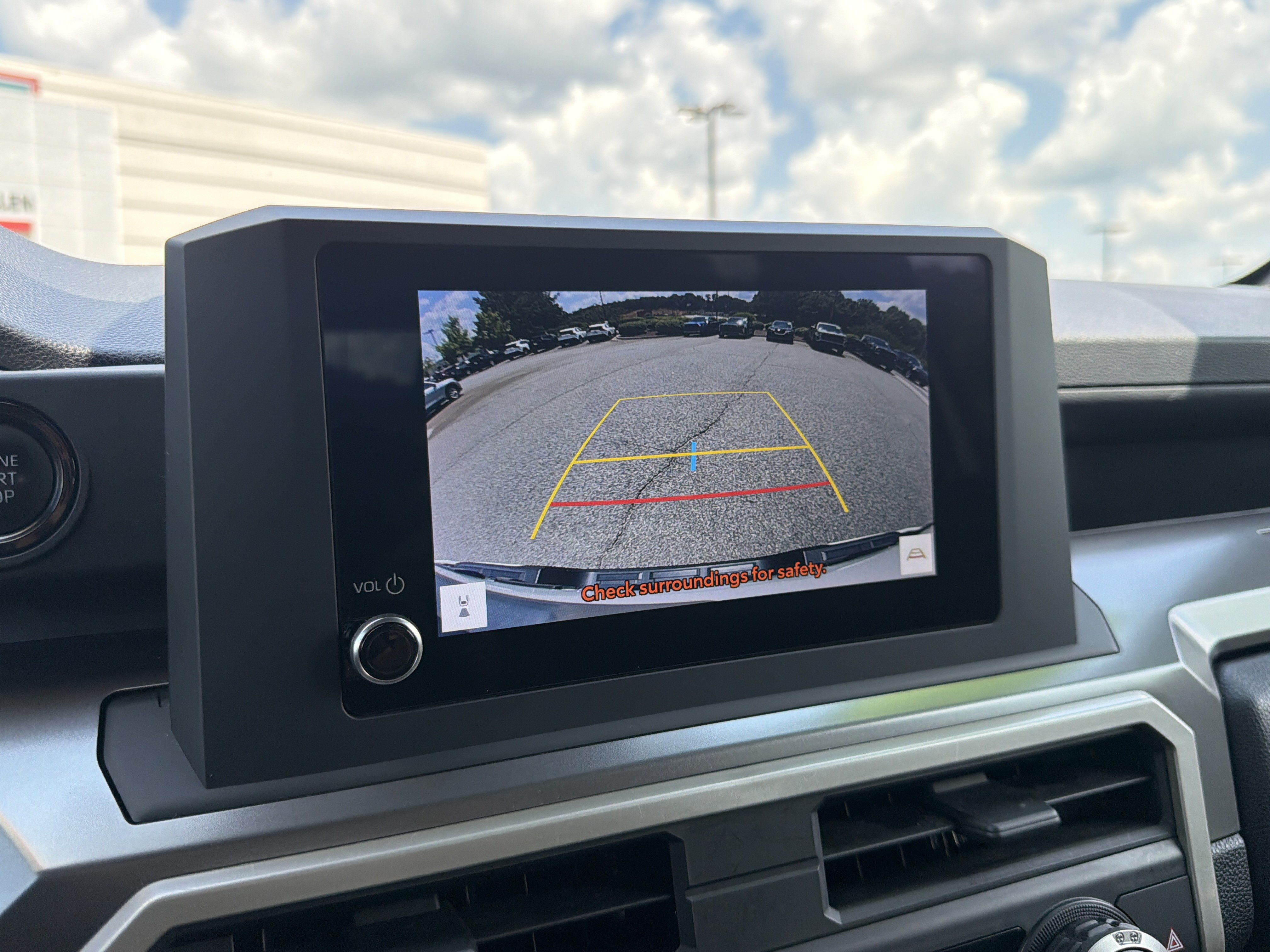 Certified 2024 Toyota Tacoma SR5 AWD/4WD image 7