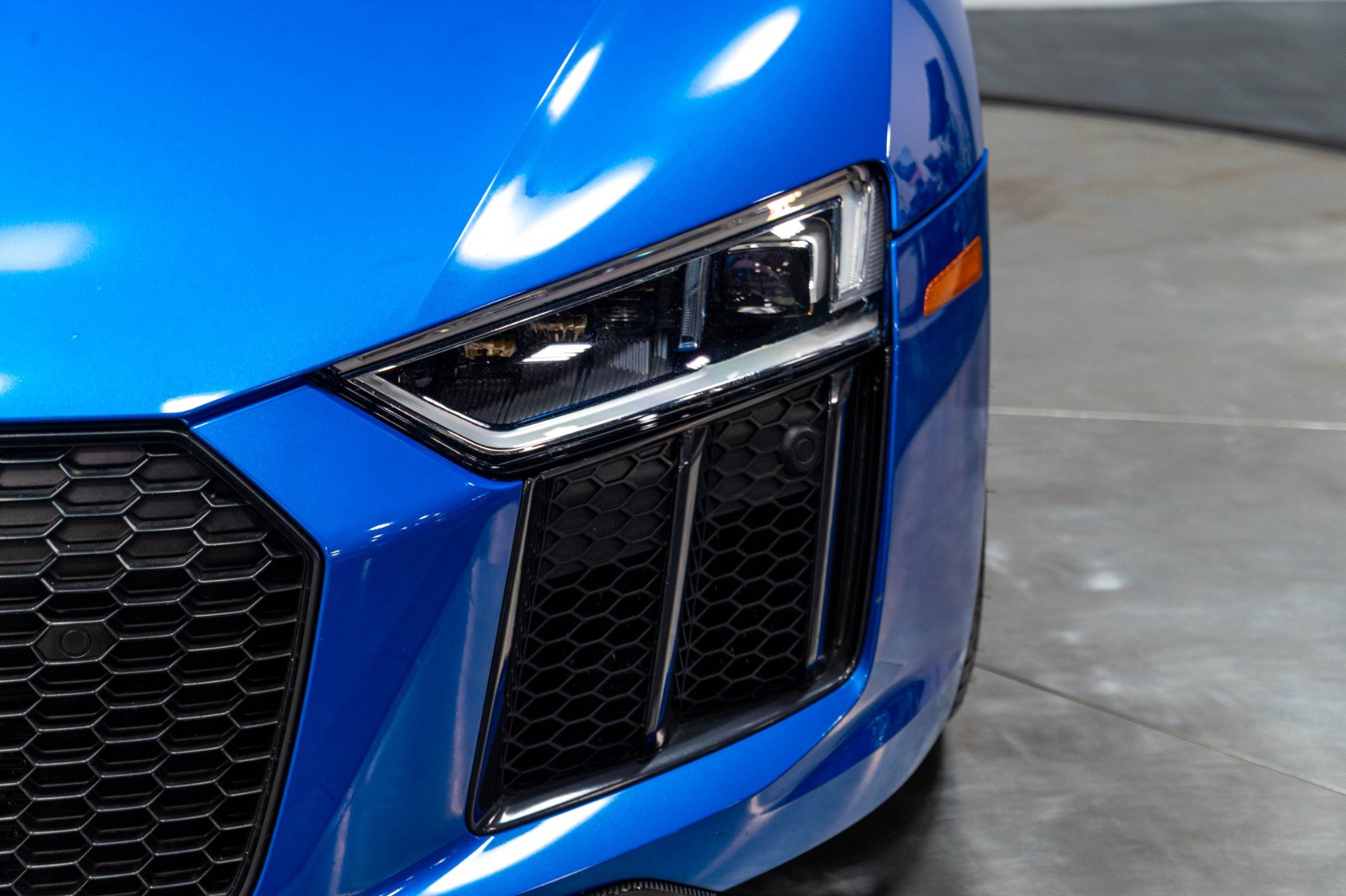 Used 2017 Audi R8 V10 plus AWD/4WD image 40