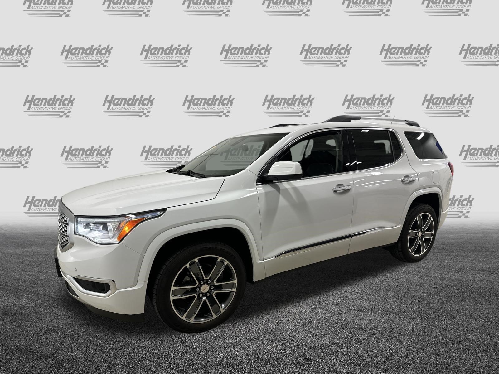 Used 2019 GMC Acadia Denali w/ Technology Package AWD/4WD image 5