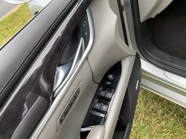 Used 2014 Cadillac XTS Luxury w/ Driver Awareness Package FWD image 8