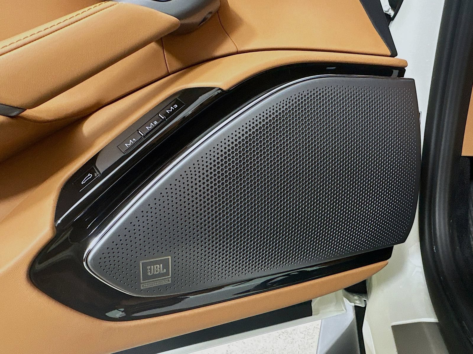 Used 2024 Ferrari Roma Spider RWD image 54