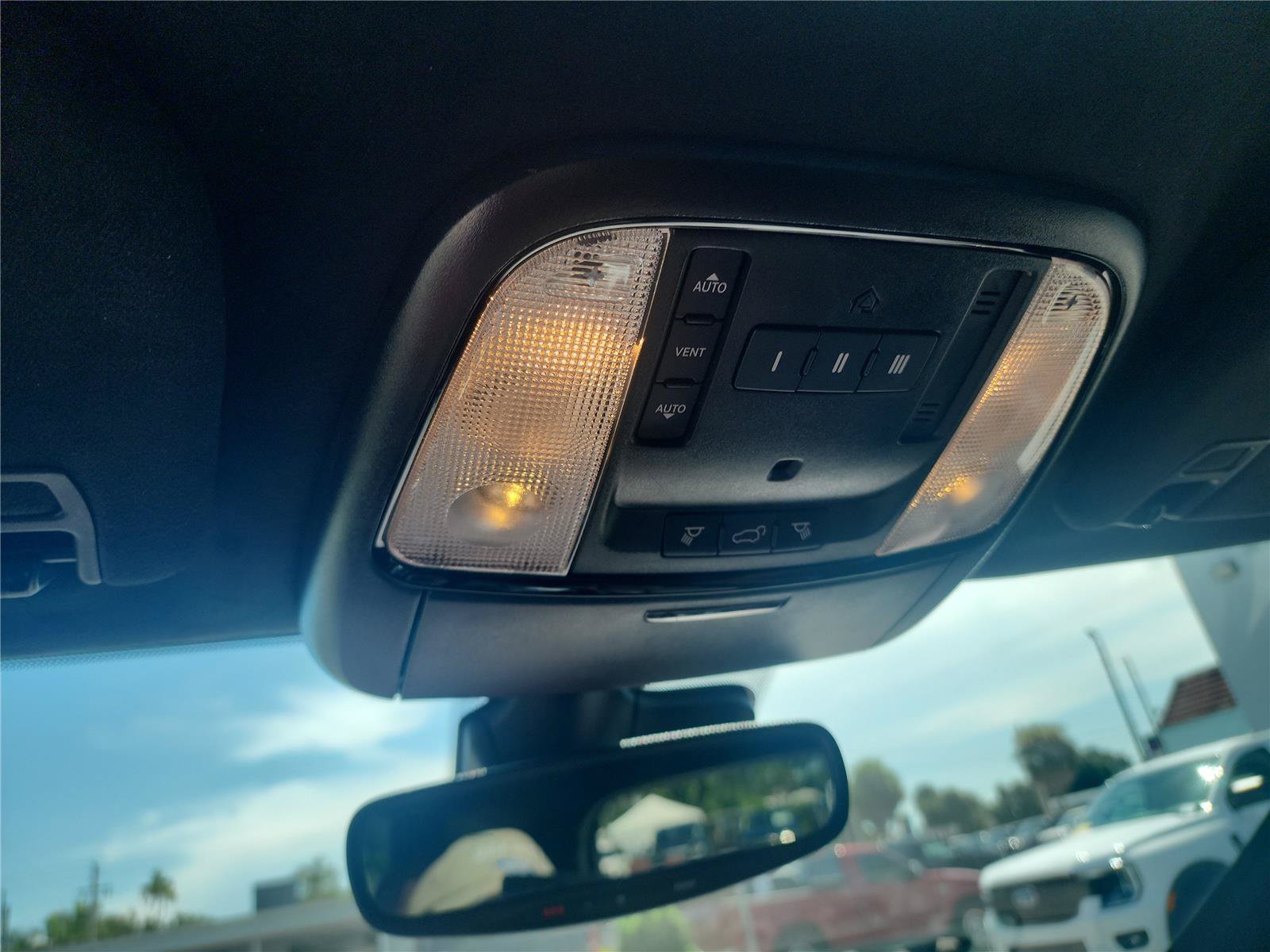 Used 2021 Dodge Durango Citadel RWD image 39