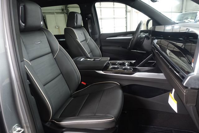New 2026 Cadillac Escalade ESV Luxury image 28