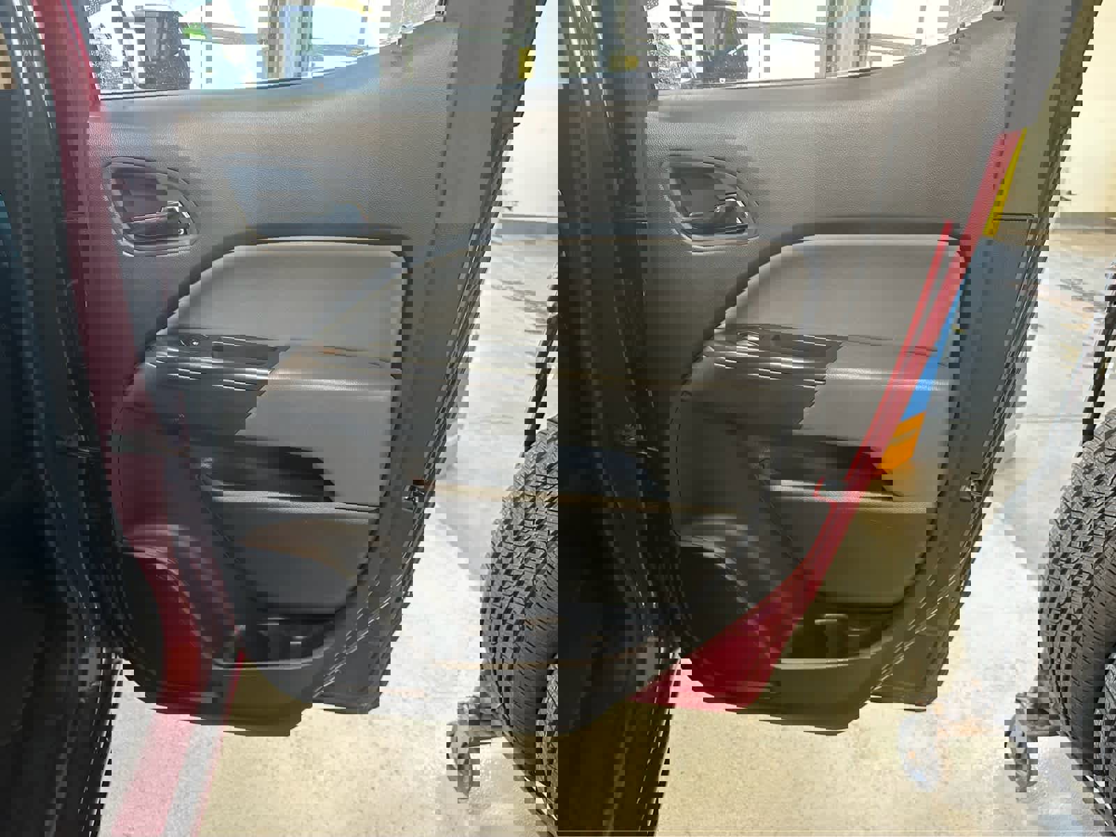 Used 2018 Chevrolet Colorado Z71 AWD/4WD image 30