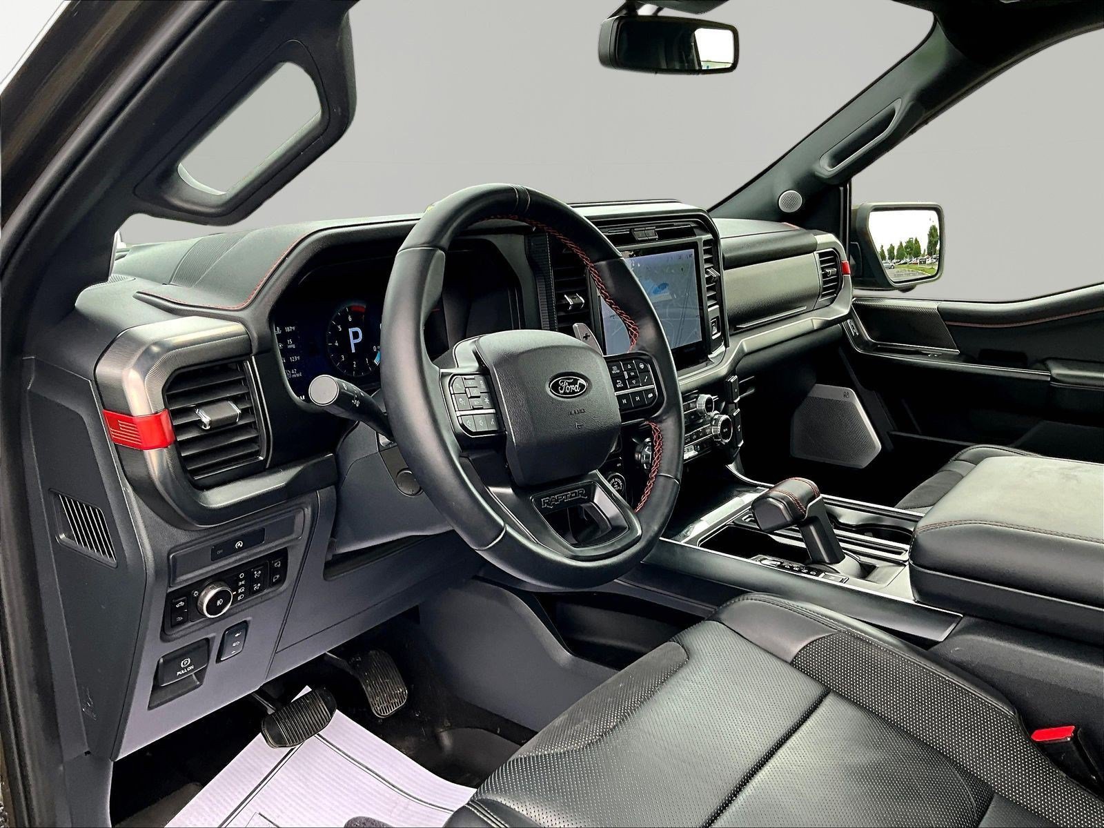 Used 2025 Ford F150 Raptor AWD/4WD image 18