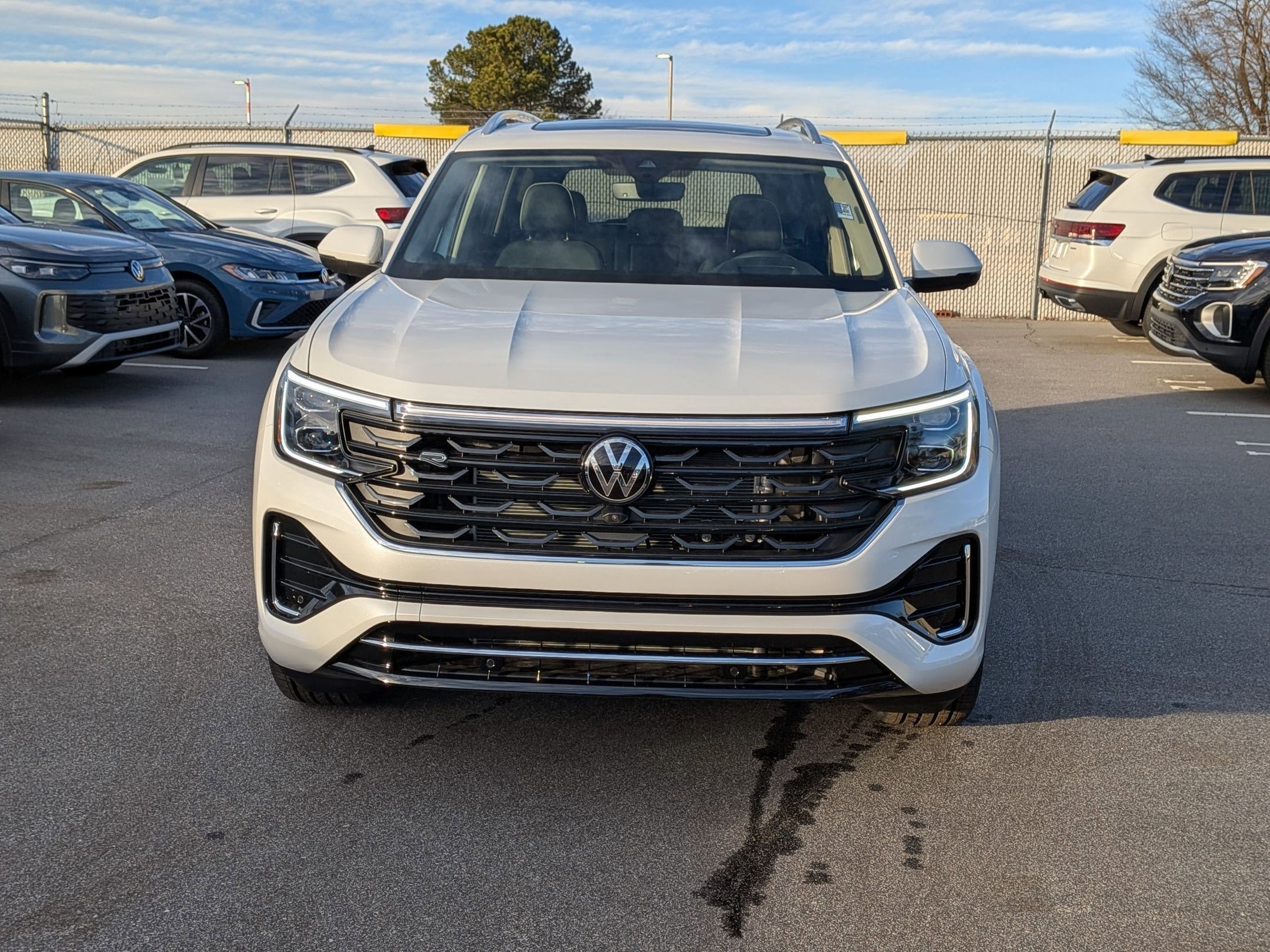 New 2026 Volkswagen Atlas SEL Premium R-Line AWD/4WD image 8