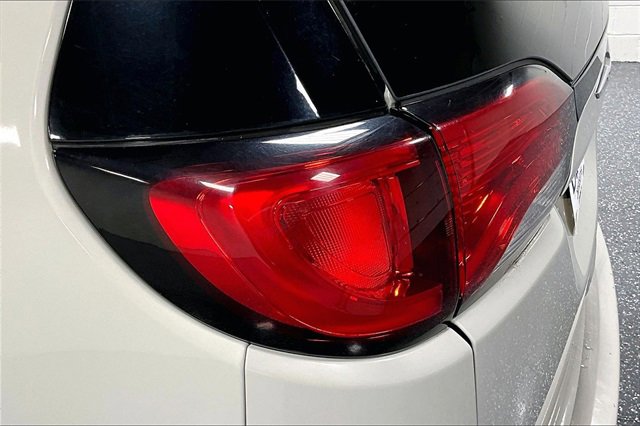 Used 2017 Chrysler Pacifica Touring-L image 21