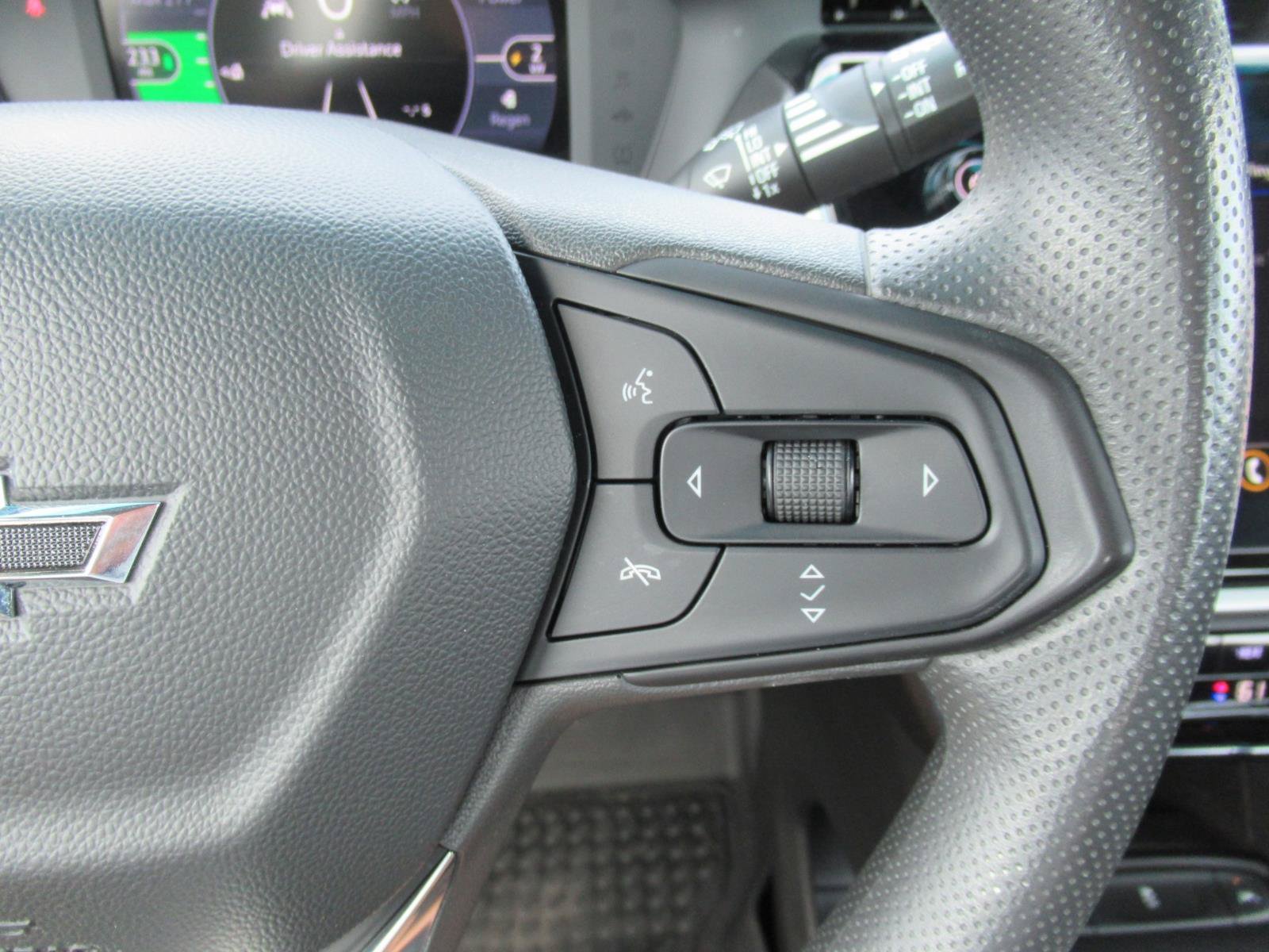 Used 2023 Chevrolet Bolt LT FWD image 24