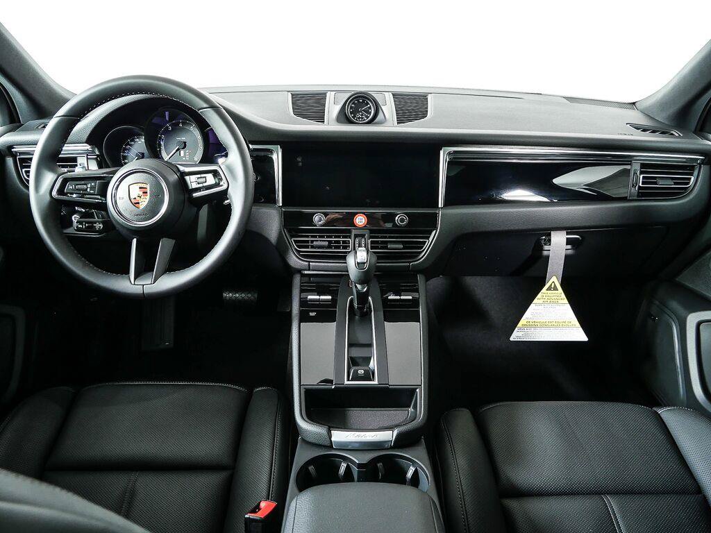 Certified 2026 Porsche Macan Turbo AWD/4WD image 21