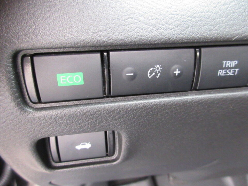 Used 2024 Nissan Sentra SV FWD image 28
