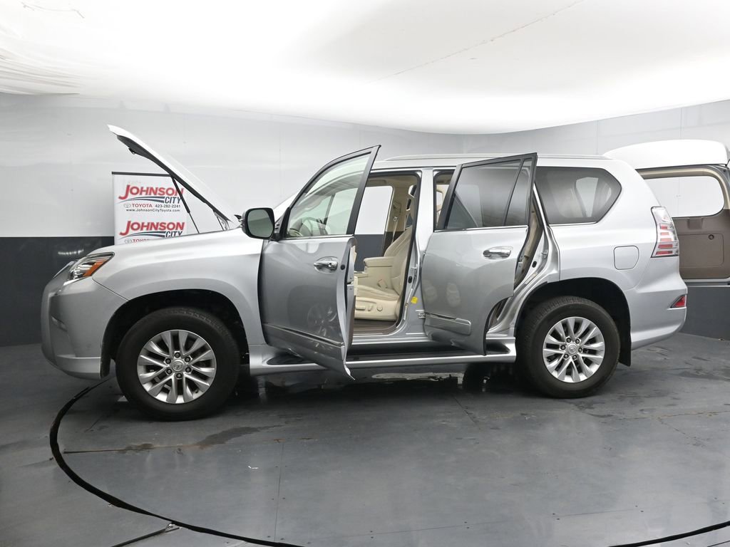 Used 2019 Lexus GX 460 Premium w/ Premium Package AWD/4WD image 28