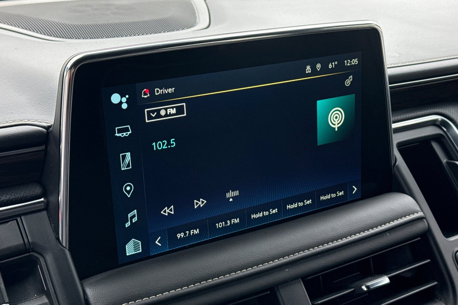 Used 2024 Chevrolet Suburban Premier image 26