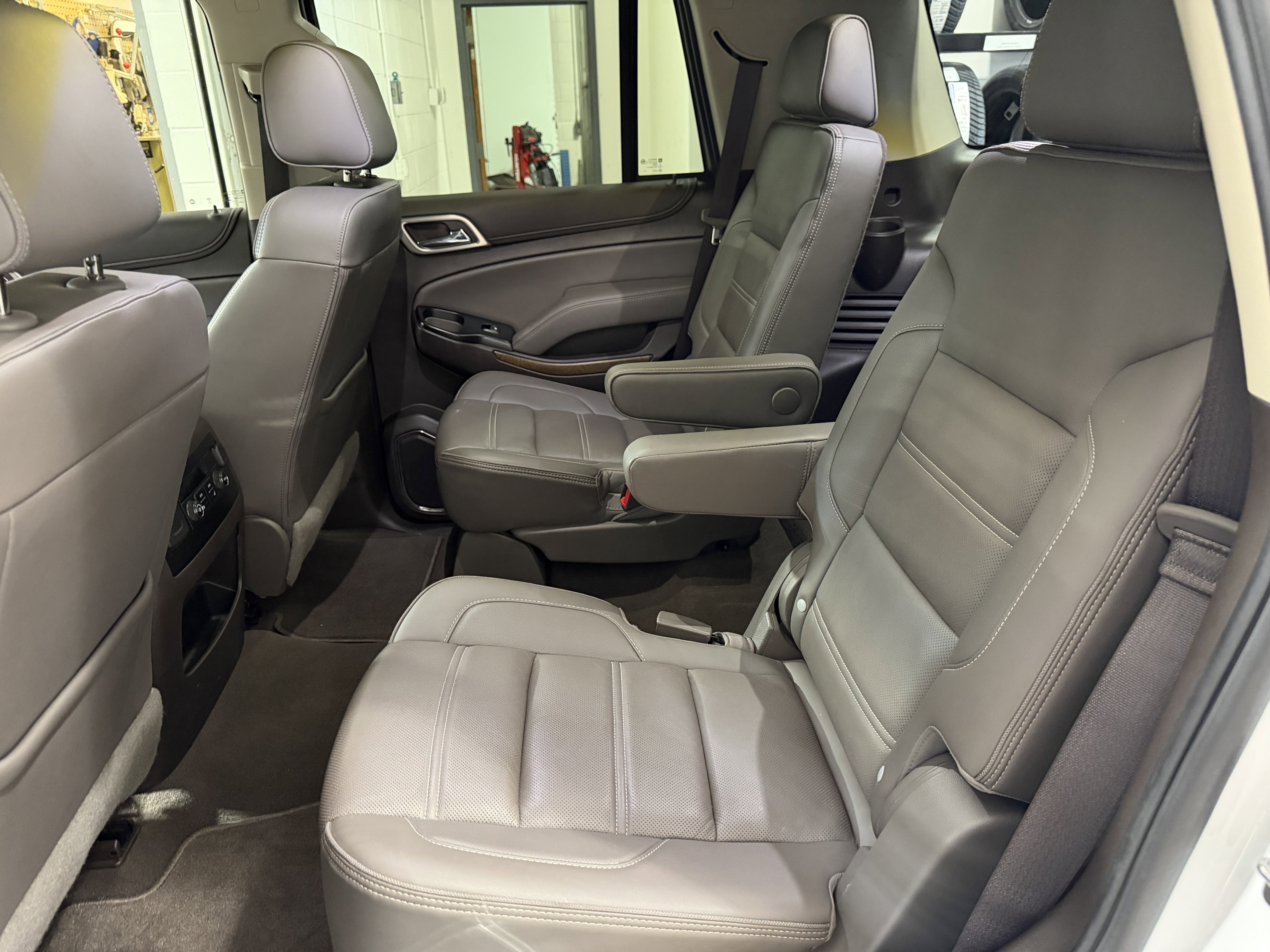 Used 2019 GMC Yukon Denali image 29