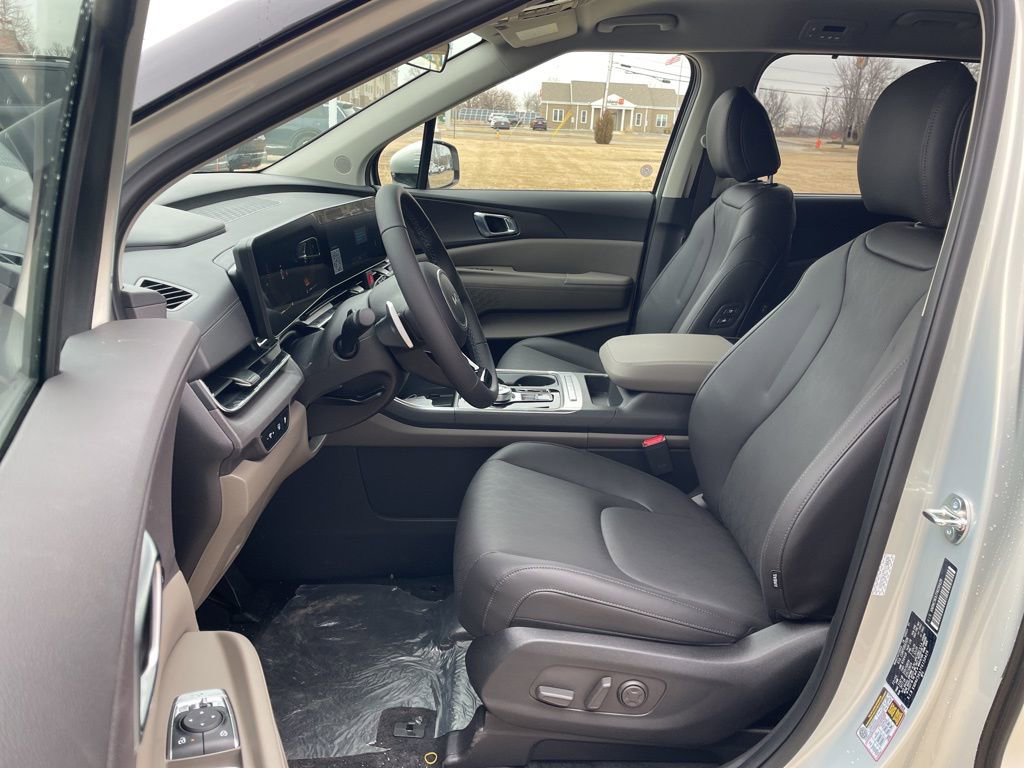 New 2026 Kia Carnival EX image 8