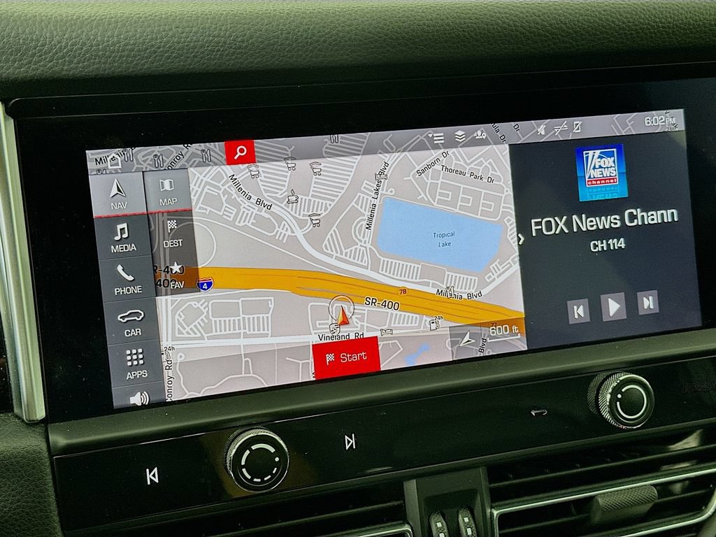 Certified 2022 Porsche Macan S AWD/4WD image 16
