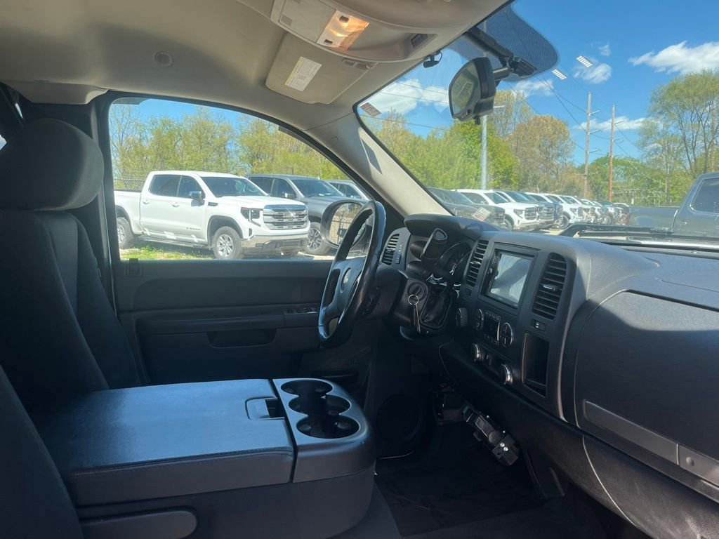 Used 2011 Chevrolet Silverado 1500 LT w/ All-Star Edition AWD/4WD image 36