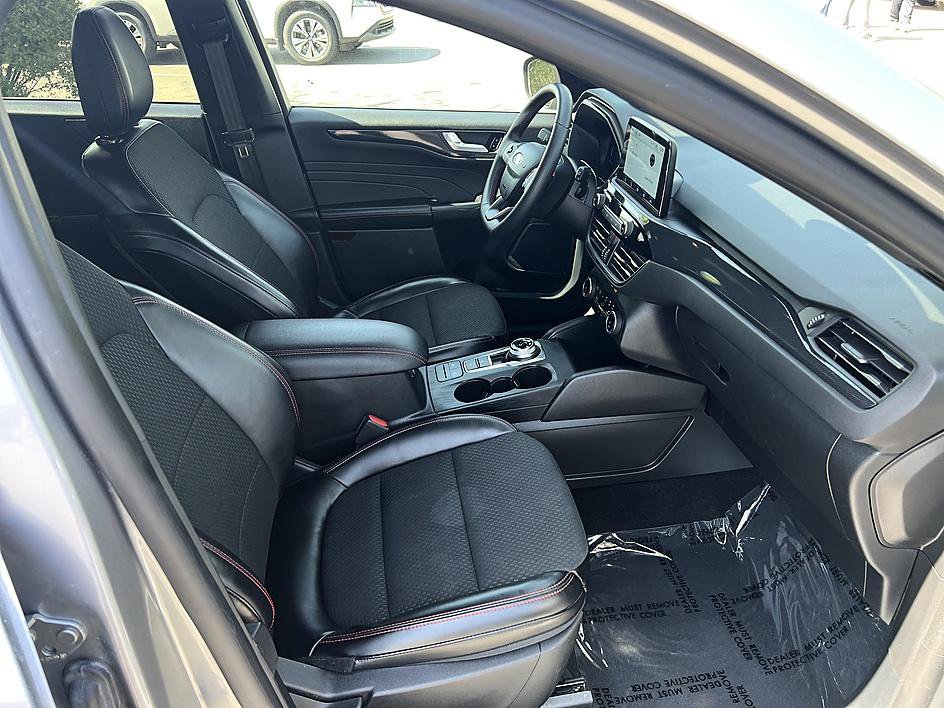 Used 2024 Ford Escape ST-Line image 17