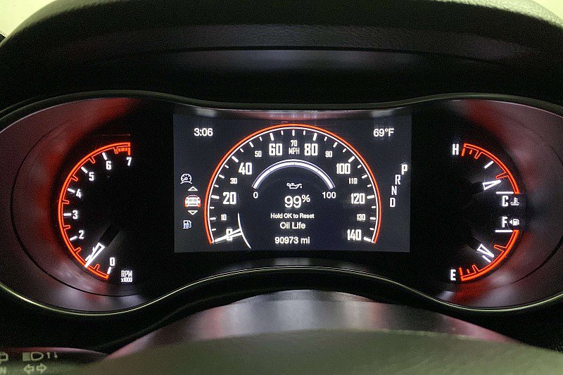 Used 2020 Dodge Durango SXT w/ 3rd Row Seating Group image 24