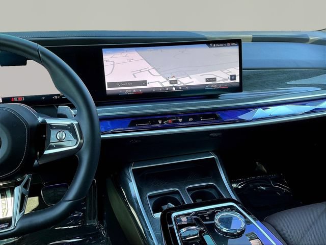 Used 2023 BMW 740i RWD image 11