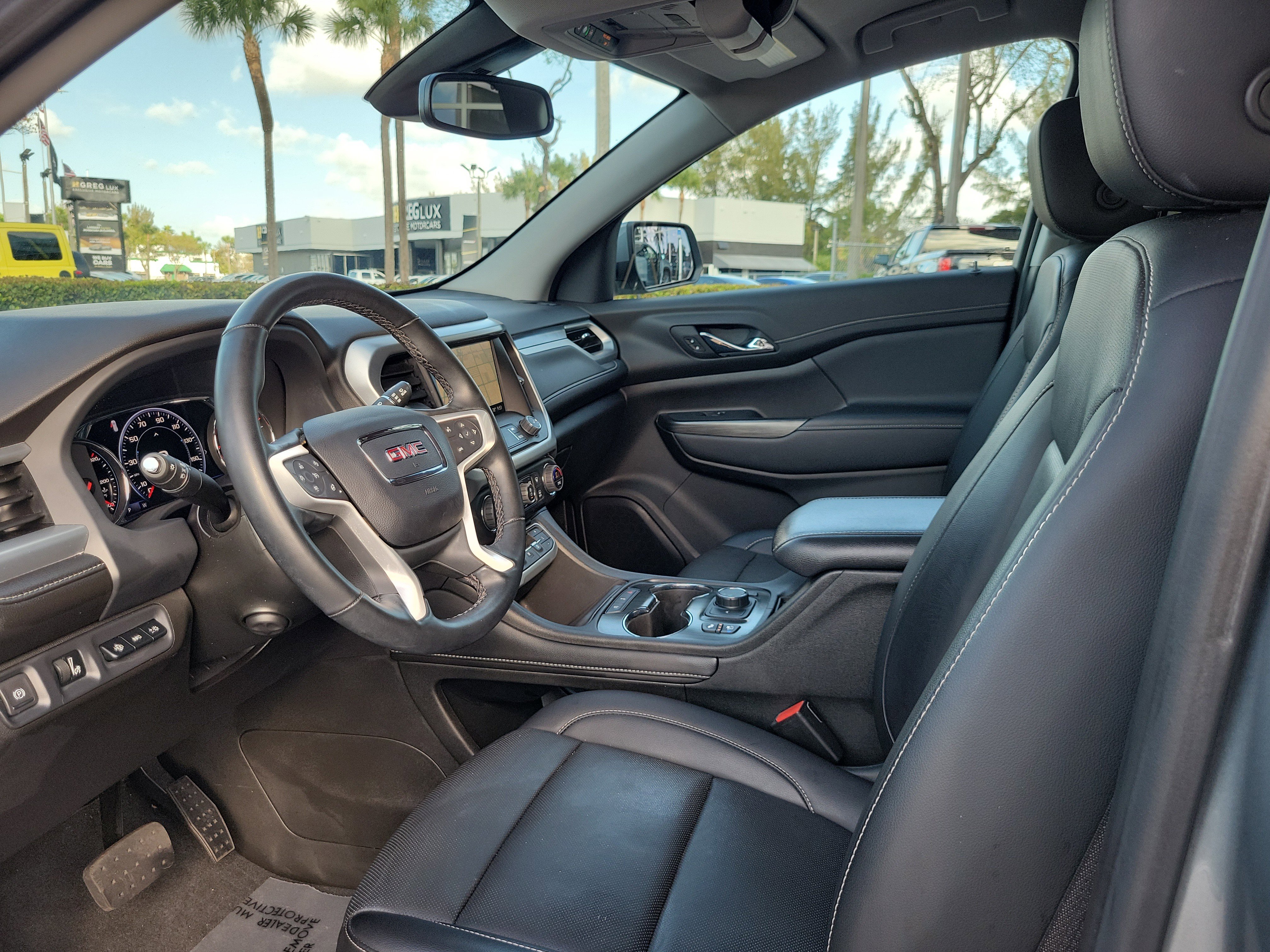 Used 2023 GMC Acadia SLT w/ Technology Package image 11