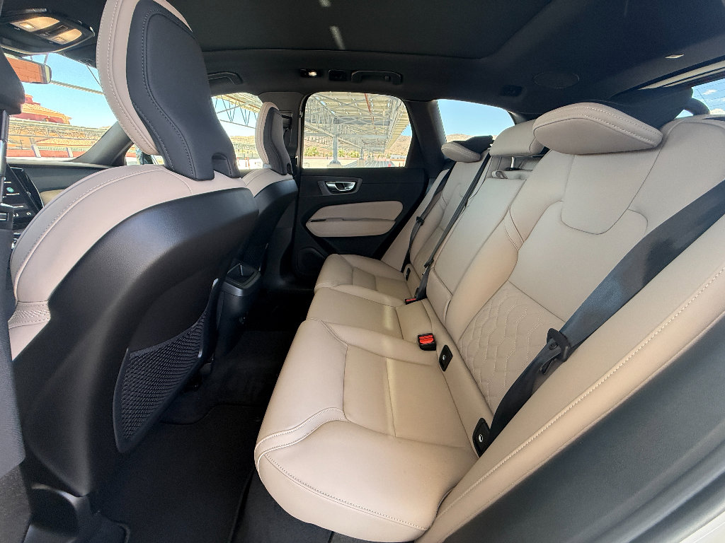 New 2026 Volvo XC60 B5 Plus w/ Climate Package AWD/4WD image 20