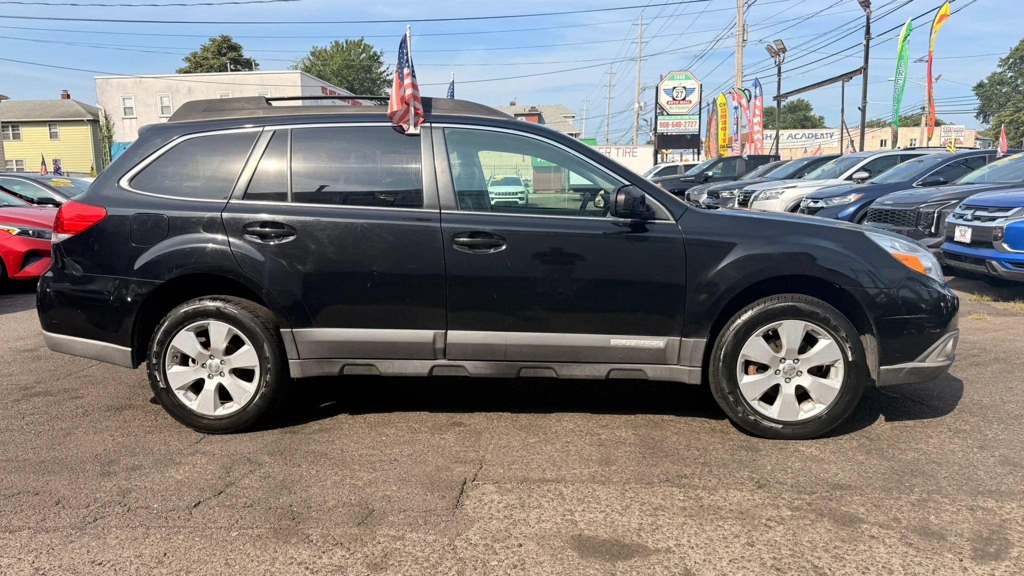 Used 2011 Subaru Outback 2.5i Premium w/ All-Weather Pkg AWD/4WD image 11