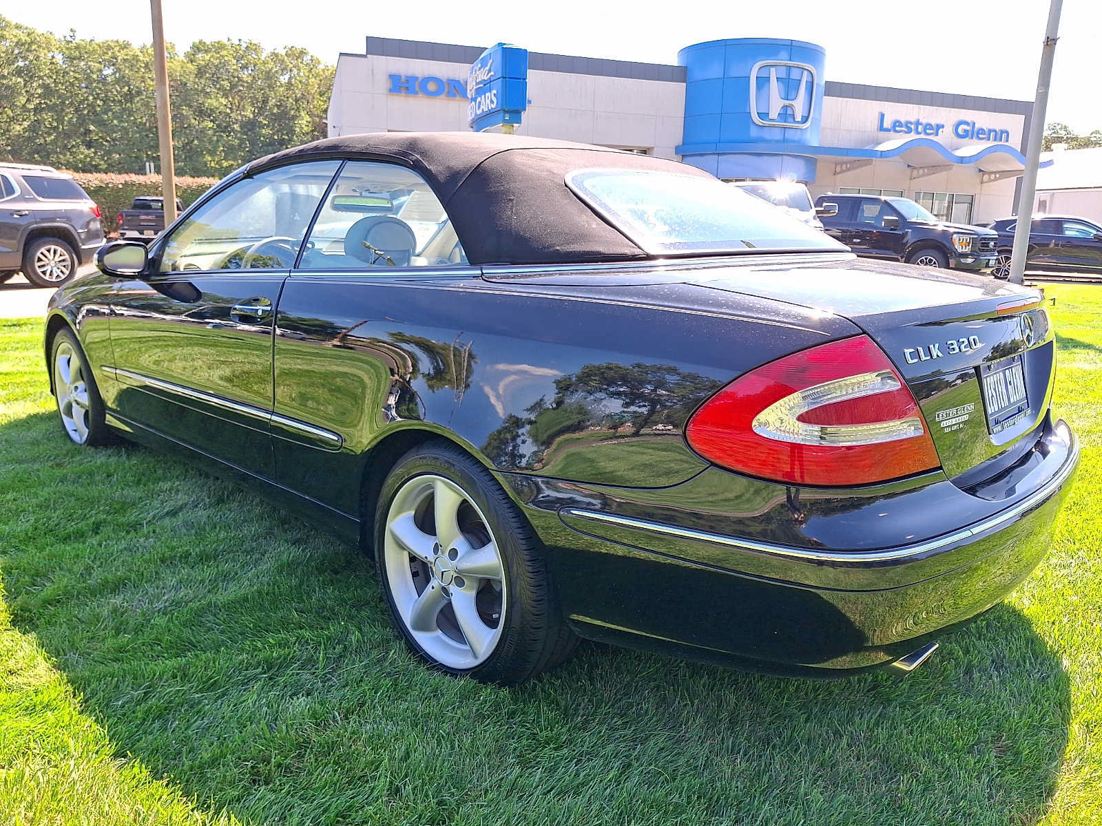 Used 2005 Mercedes-Benz CLK 320 Cabriolet image 4