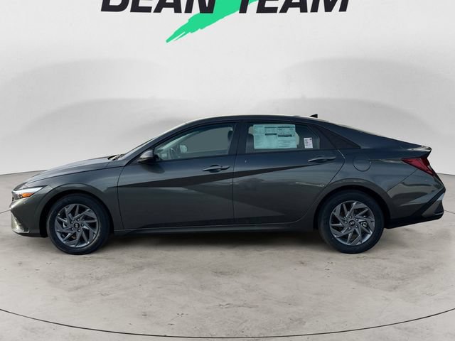 Certified 2026 Hyundai Elantra Hybrid FWD image 4