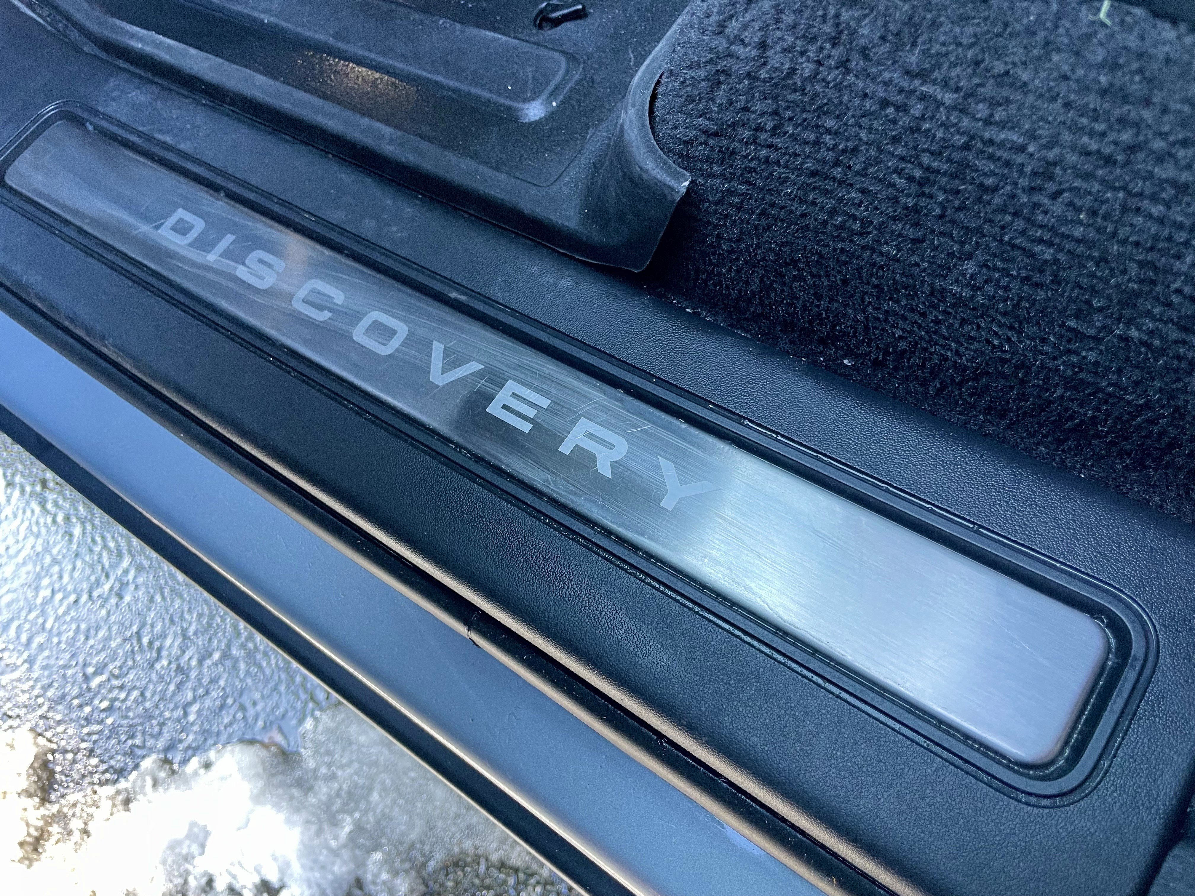 Certified 2024 Land Rover Discovery Dynamic SE image 43