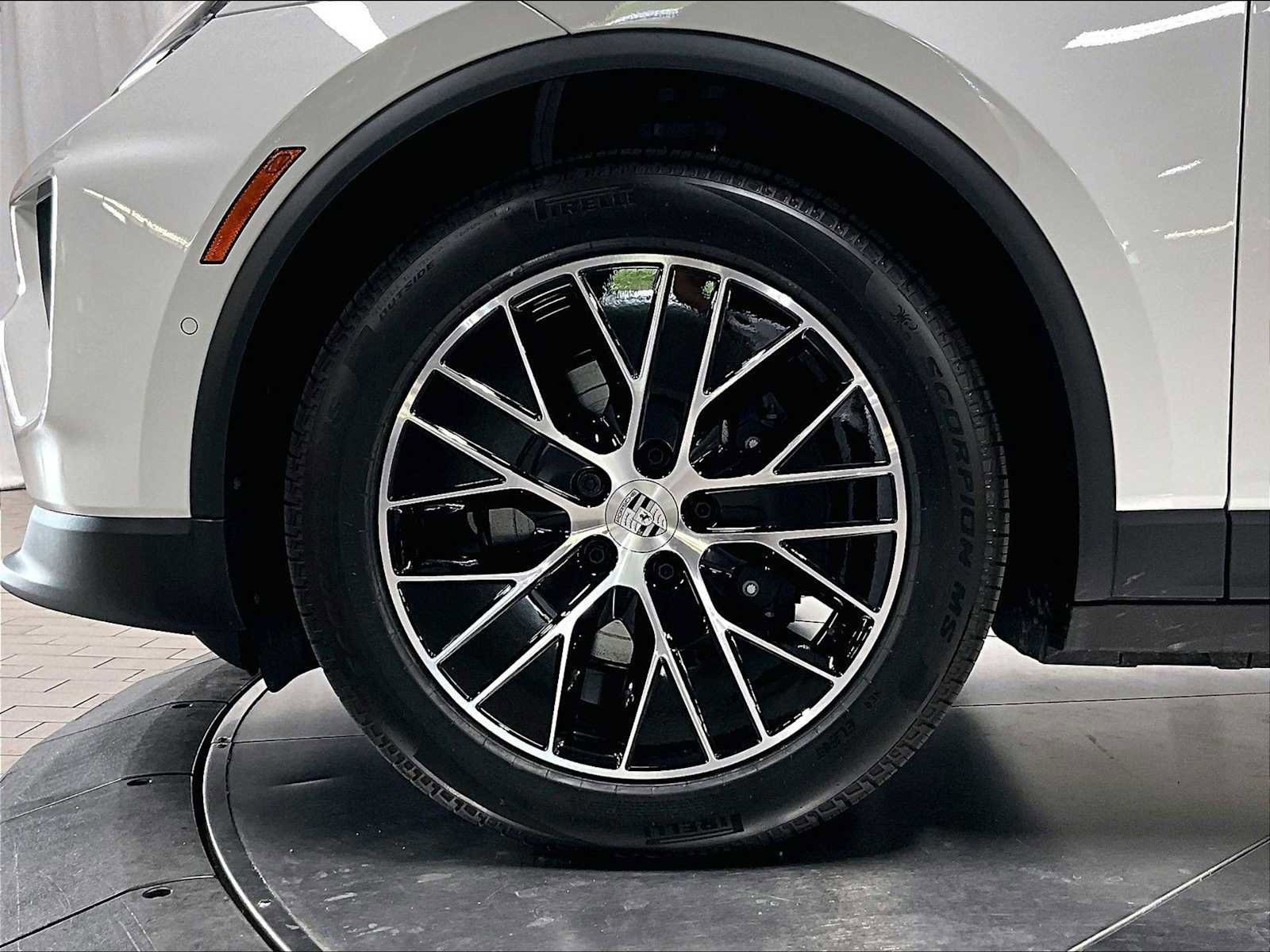 Used 2026 Porsche Macan 4 Electric image 13