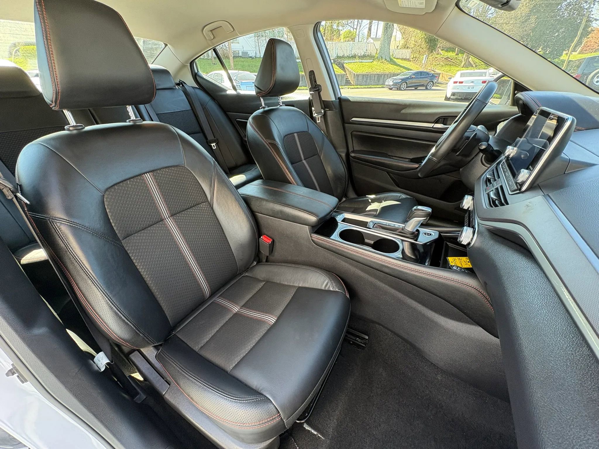 Used 2024 Nissan Altima 2.5 SR FWD image 22